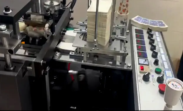 دستگاه لیوان کاغذی داکیو