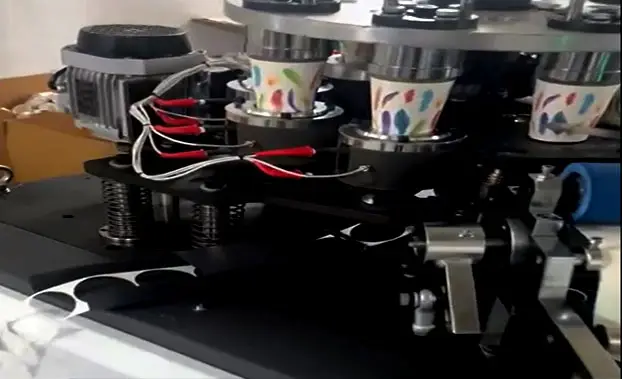  دستگاه لیوان کاغذی